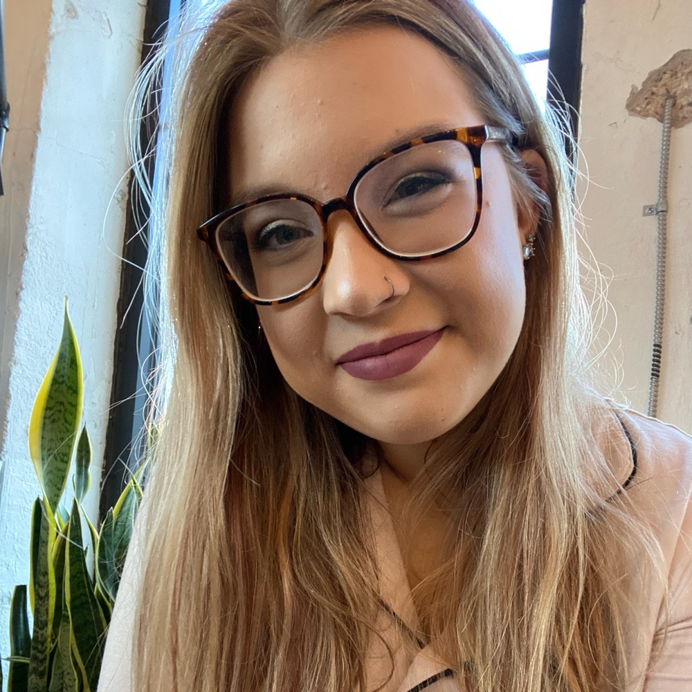 Meet your Posher, Molly